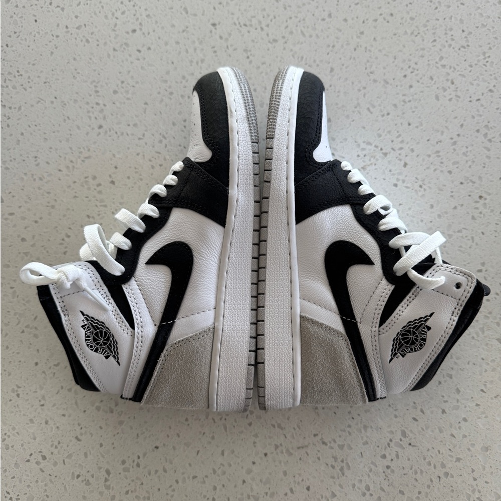 NIKE Air Jordan 1 Retro High OG GS 'Stage Haze"